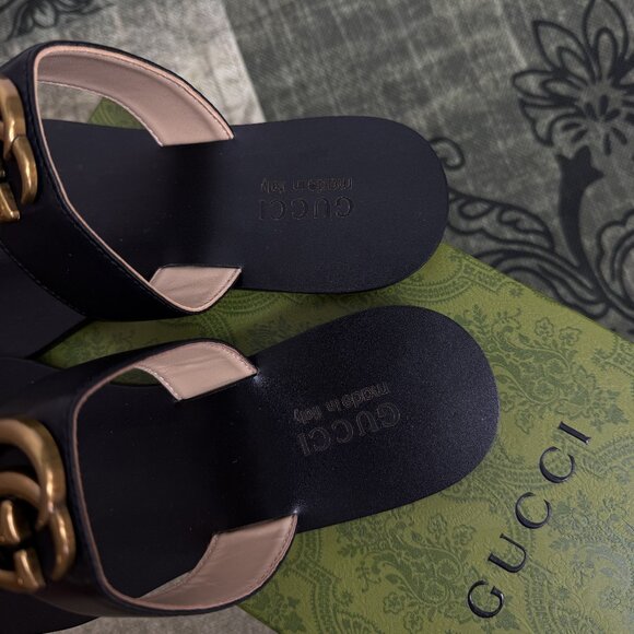 Gucci Black Slide Sandals with Gold Logo - Picture 4 of 7